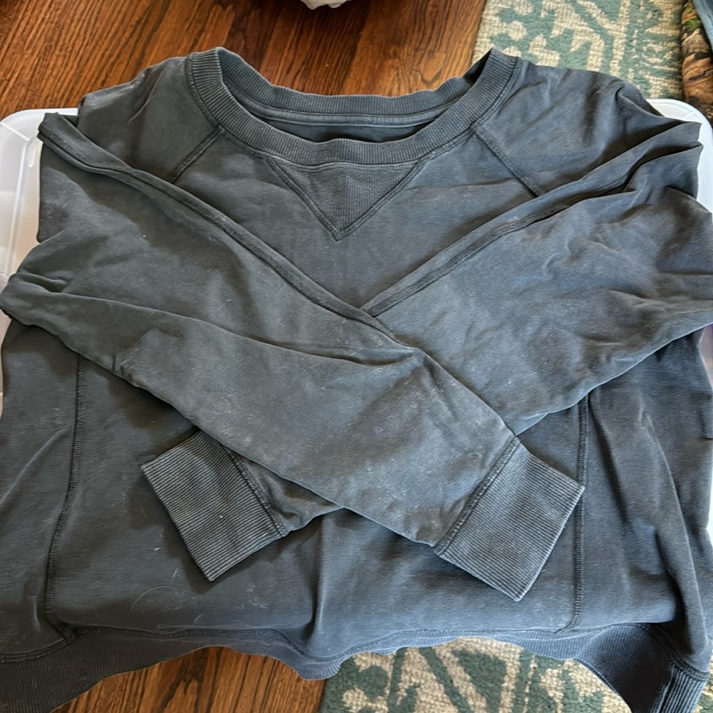Lululemon distressed colored crew